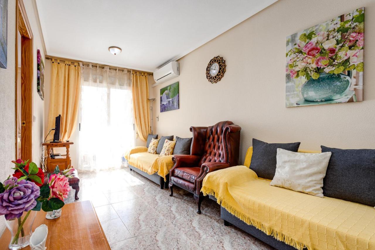 Apartament Caballero De Rodas Torrevieja Esterno foto
