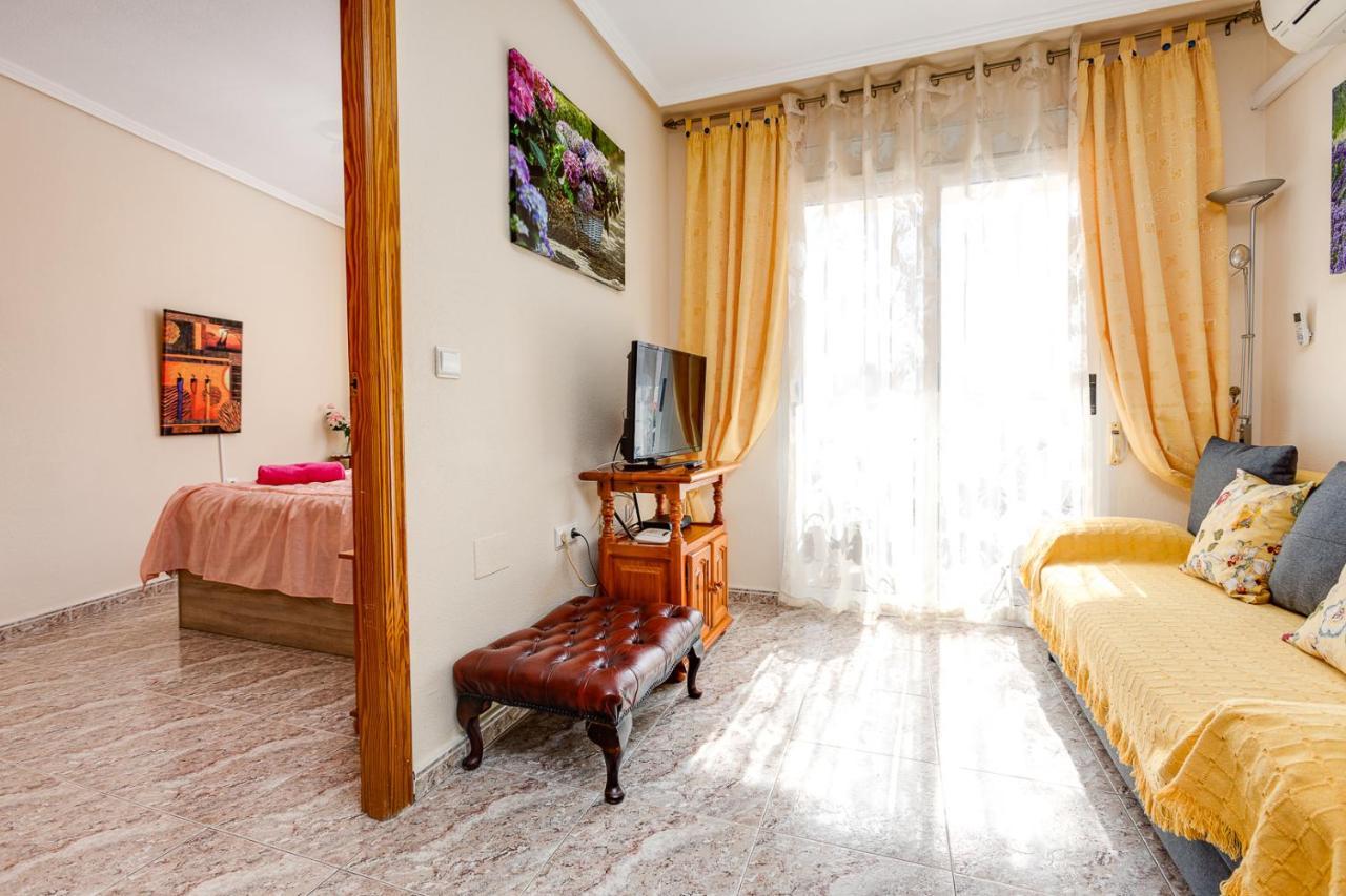 Apartament Caballero De Rodas Torrevieja Esterno foto